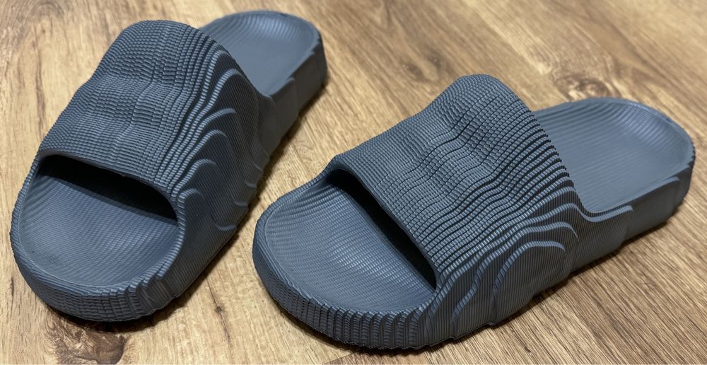 Супер легкі і зручні шльопанці Slide ADILETTE 40-45 р. опис читаємо!!!