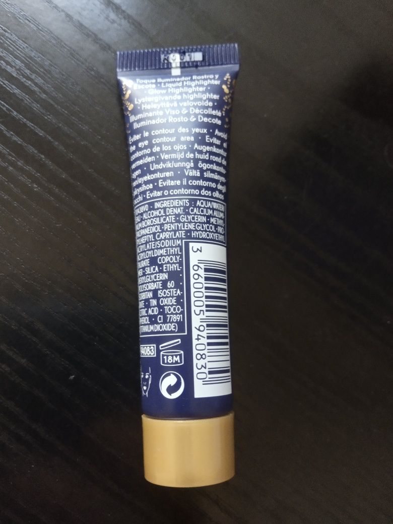 Rozświetlacz w płynie Yves Rocher edycja limitowana