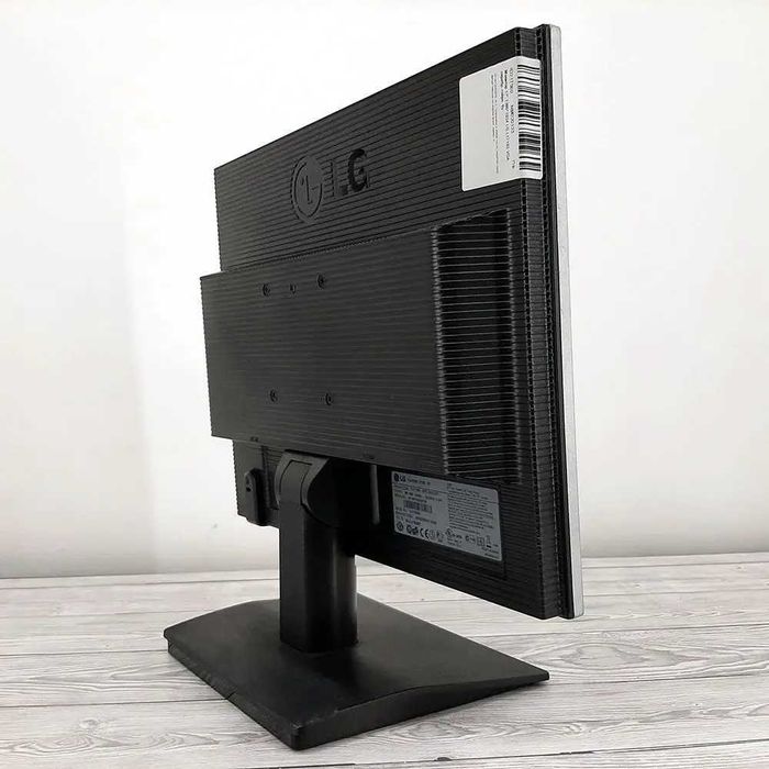 Монитор 17'' LG1719S-SF