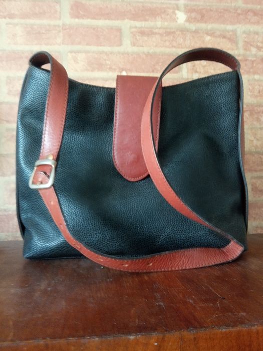 Шкіряна сумка Нова на ремінці