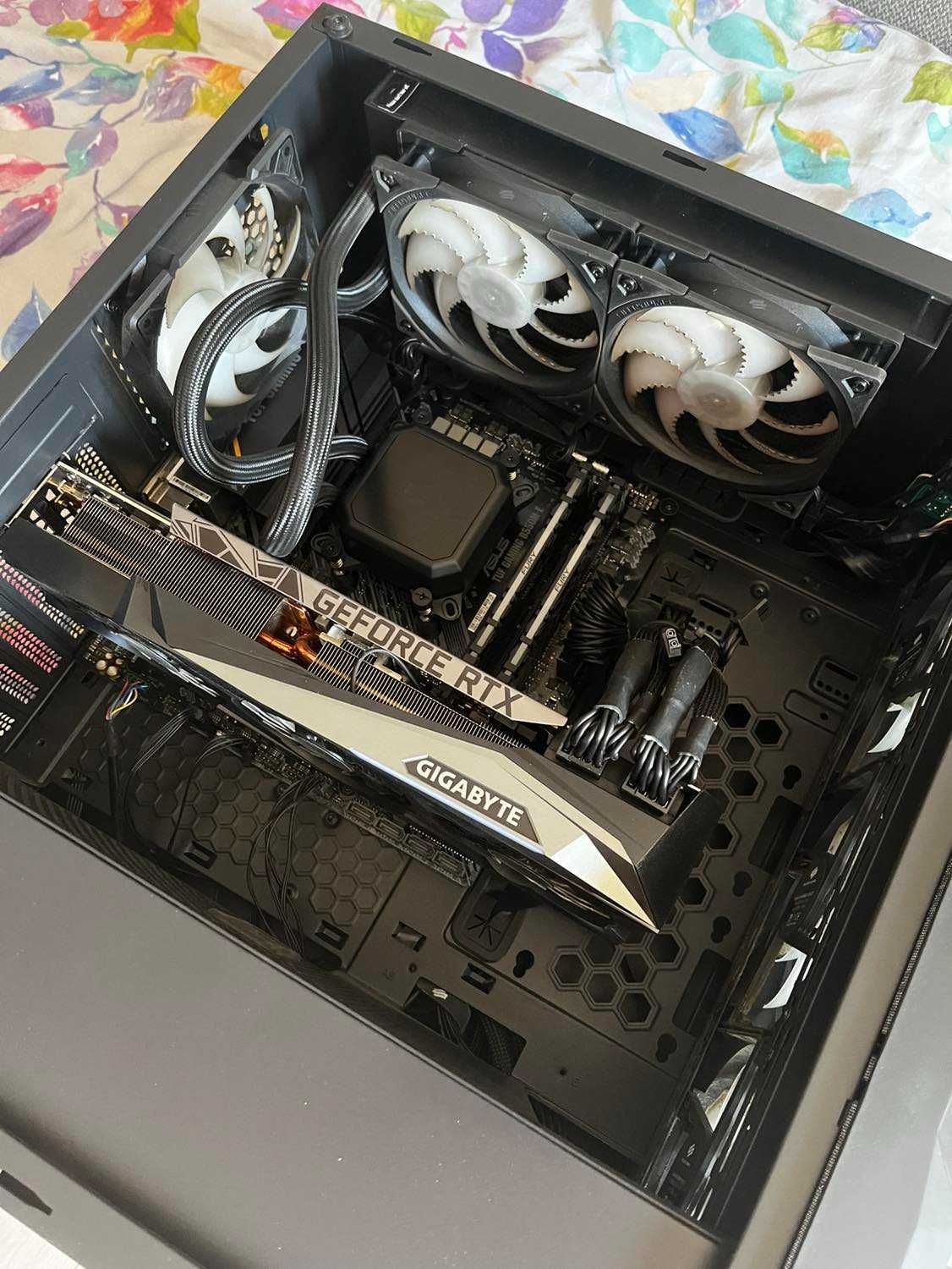 Komputer stacjonarny z RTX 3080 Ti oraz AMD Ryzen 7