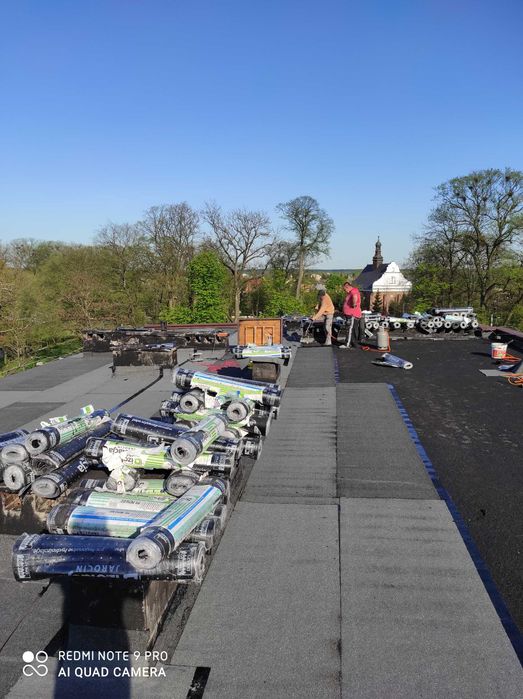 Usługi dekarskie, krycie papa i docieplenia.