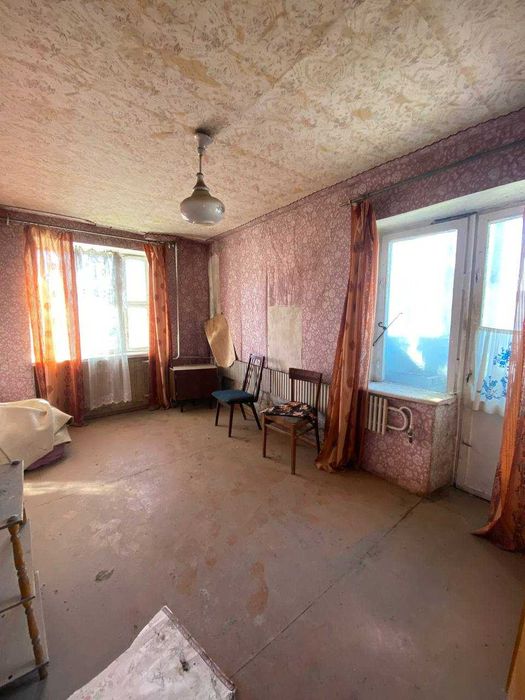 Продам 2-кімнатну квартиру у м. Новоукраїнка