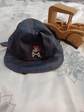 Gumowy kapelusz TCM
