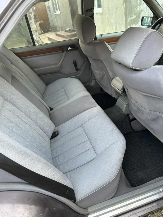 Продам машину мерседес