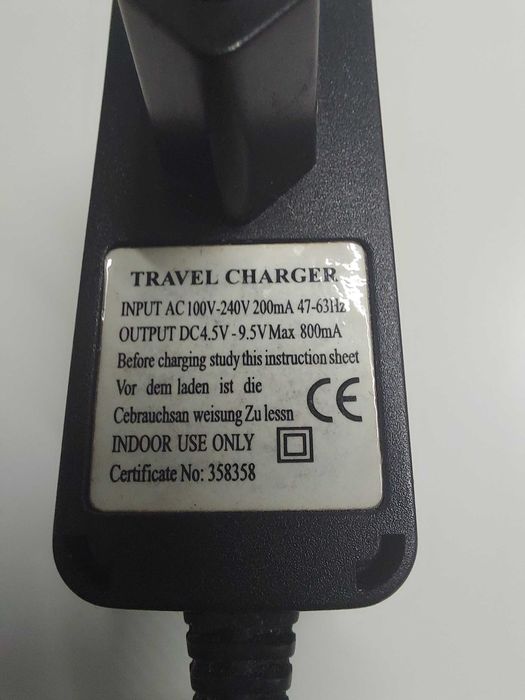Carregador antigo para telemóvel Ericsson
