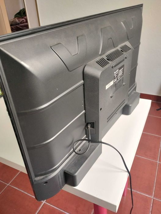 TV SILVER HD 32'  Modelo IP LE32/495523 Muito nova.