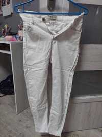 Jeansy białe 152
