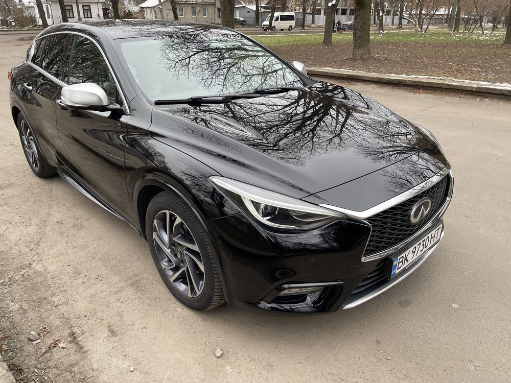 Infiniti q30.2016 р.