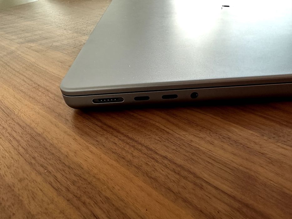 MacBook Pro 14 16GB / 1TB M1 Pro
