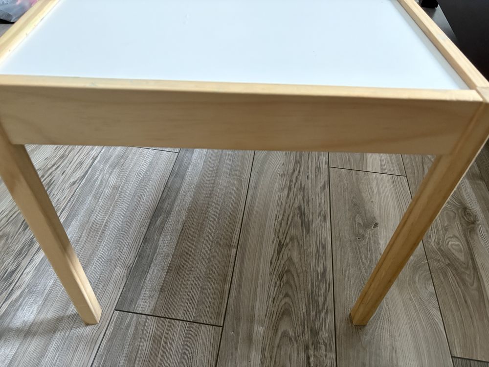 Stolik + 2 krzeselka drewniane LÄTT ikea