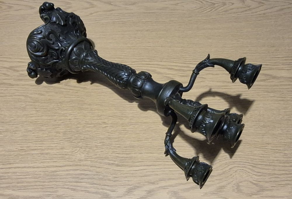 Piękny masywny świecznik pięcioramienny