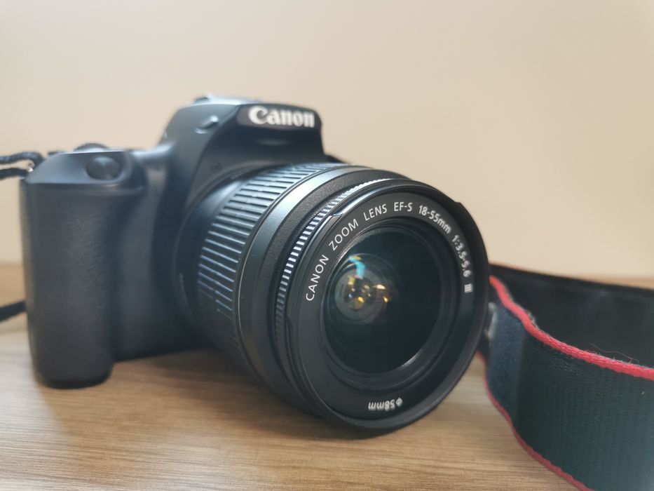 Canon EOS 250D 18-55mm