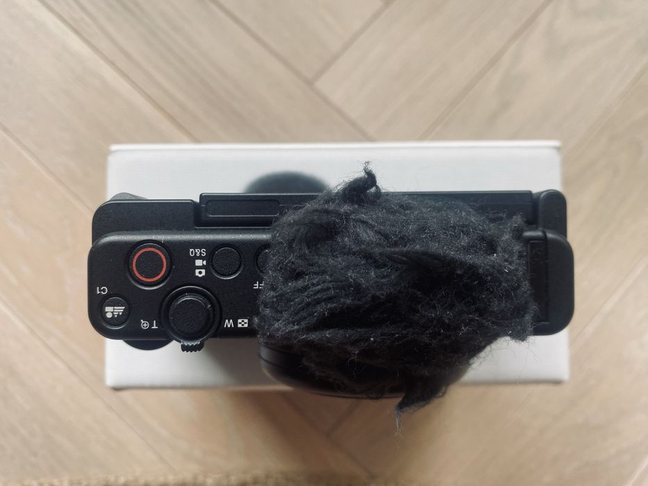 Sony ZV-1F Vlog Camera + BOYA BY-M1