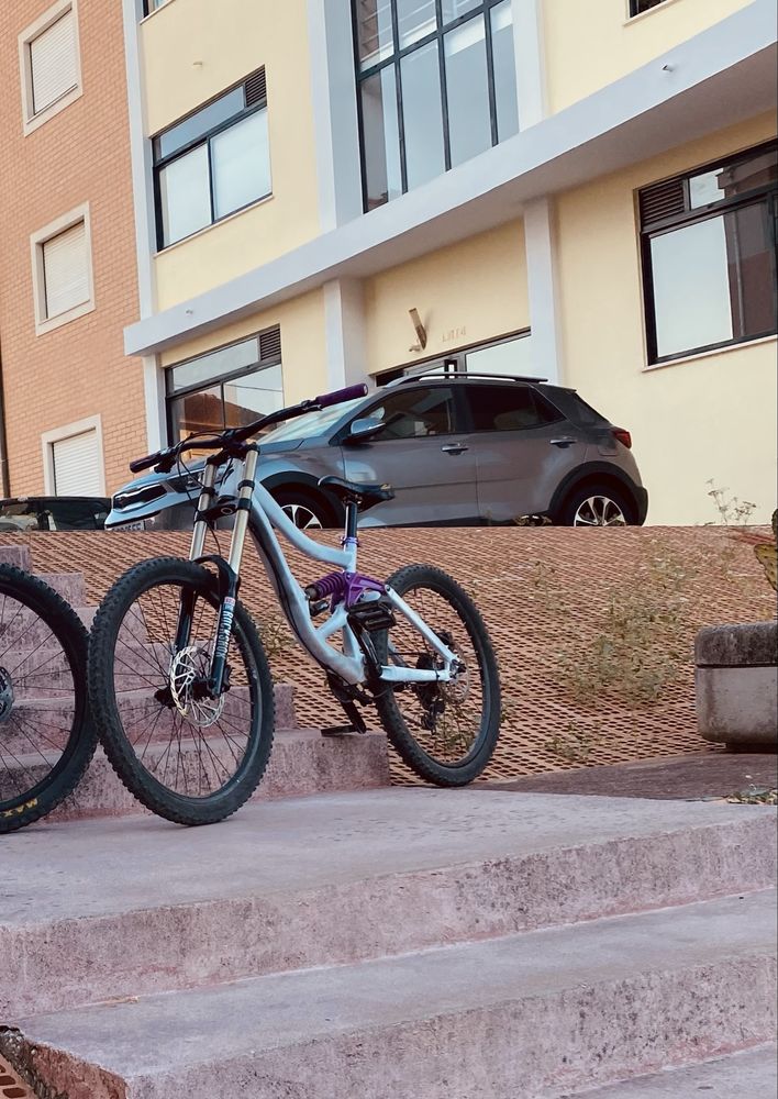 Specialized big hit
