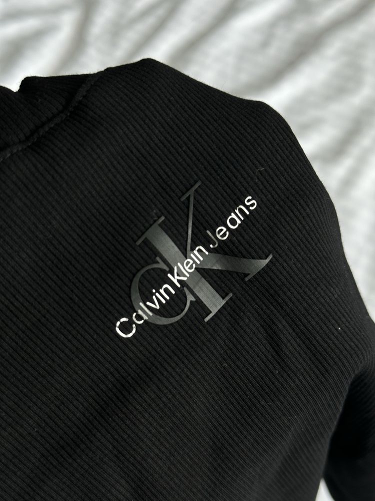 Топ Calvin Klein, футболка Calvin Klein, укорочена футболка