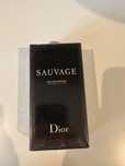 Perfum dior sauvage
