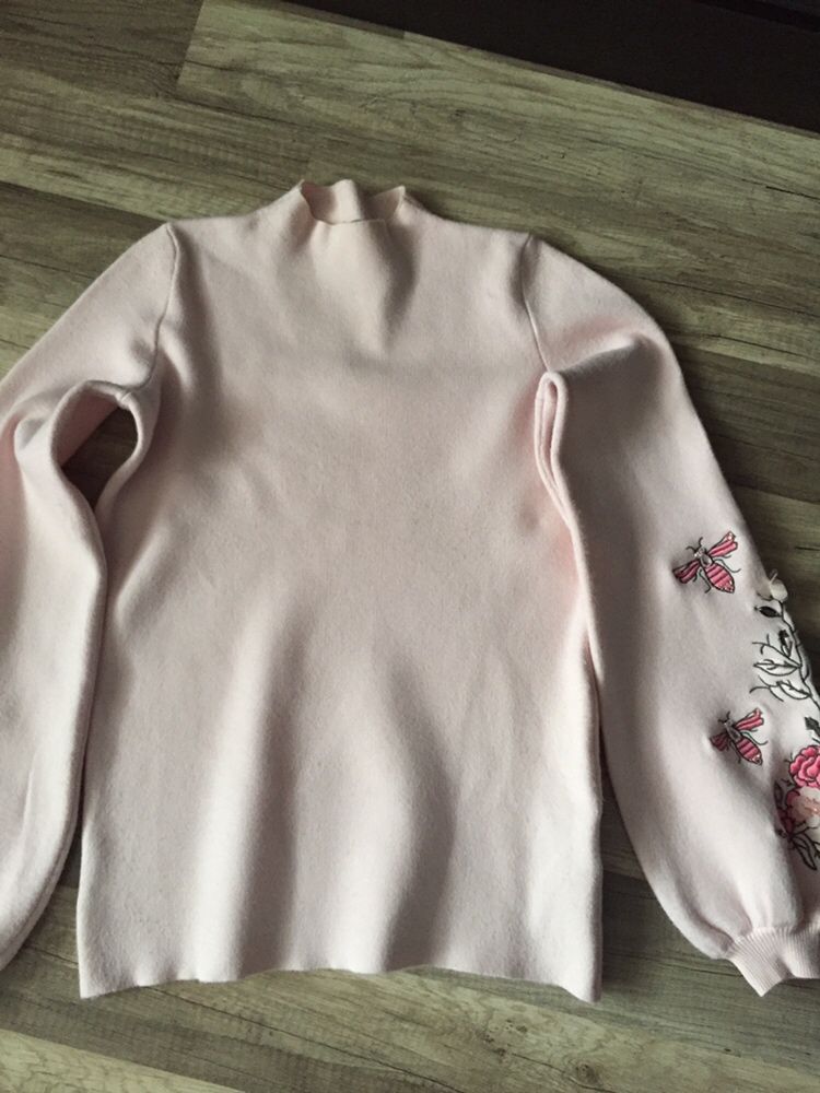 Orsay - sweter z aplikacjami