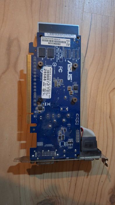 Karta graficzna Asus GeForce GT520  1GB  DDR3
