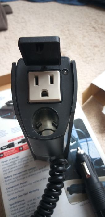 Targus Power Station інвертор DC12V в AC 120V