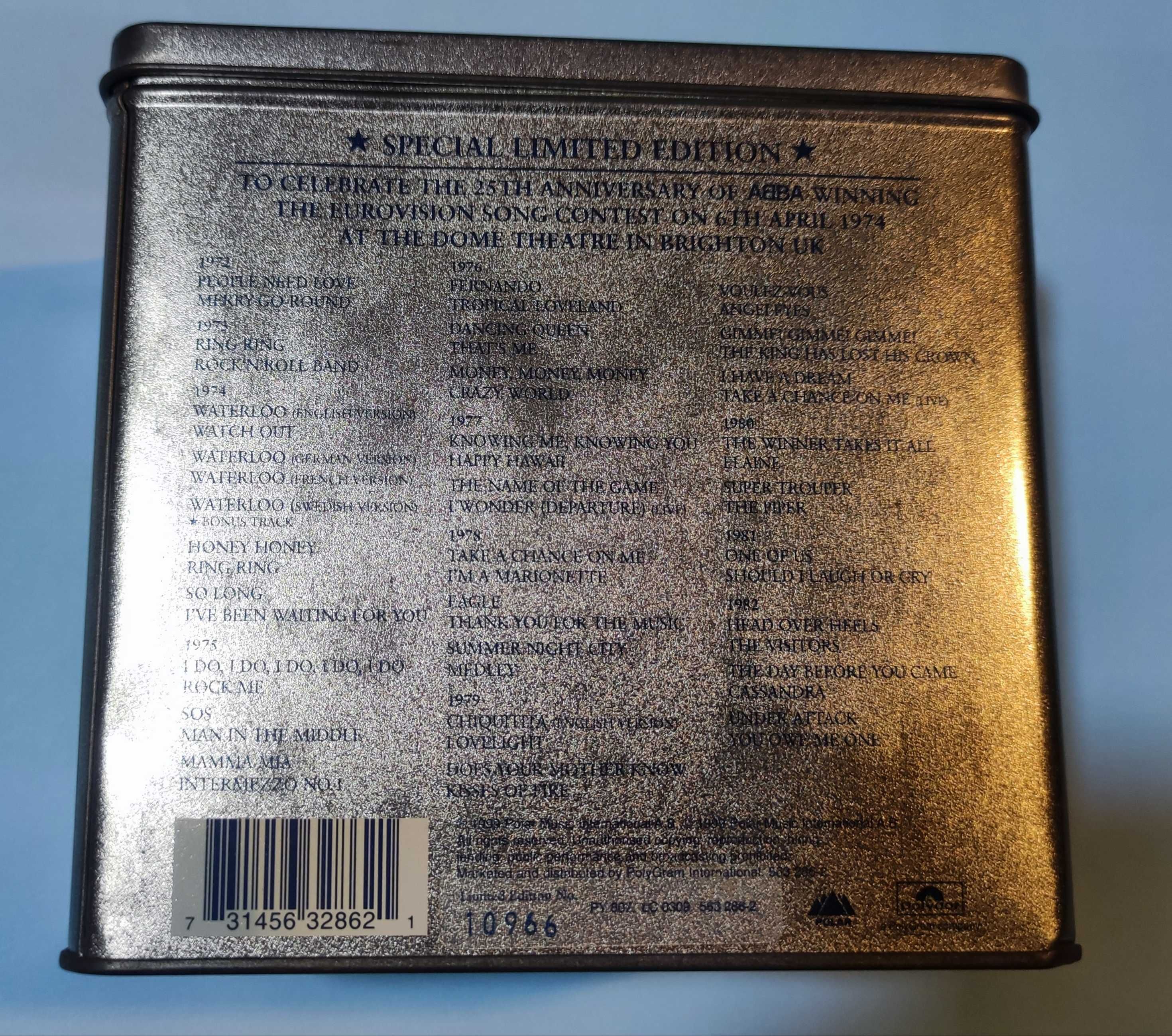 Caixa de lata com 28 CD's singles dos ABBA
