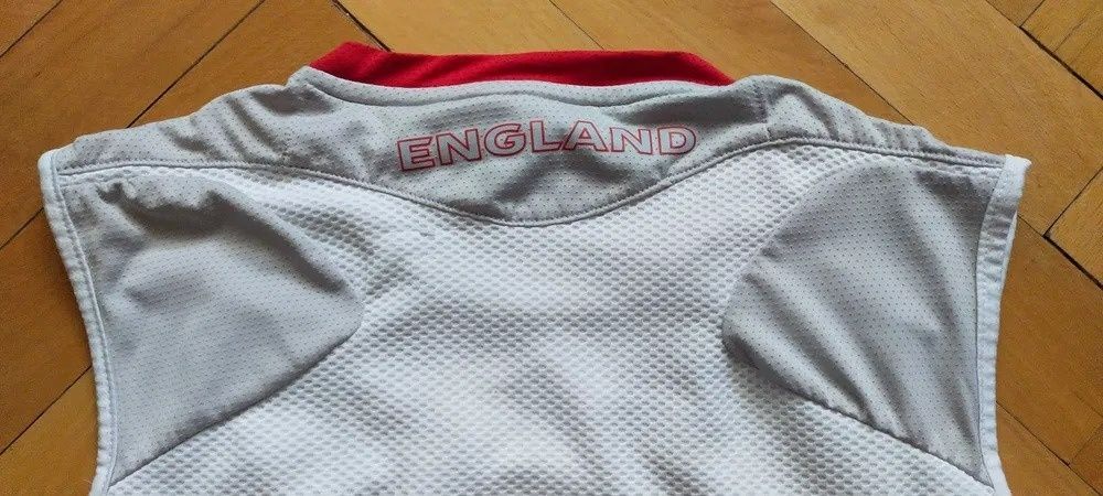 Koszulka Umbro T-shirt r. M England Premier League