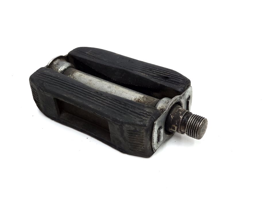 Prawy pedał Romet Wigry Jubilat Zenit Alka Gil Duet Flaming Pelikan