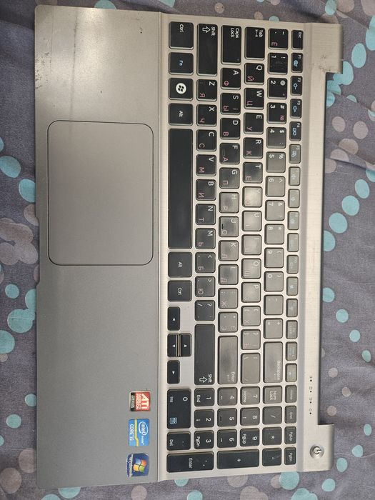 Корпус та дисплей ноутбука Samsung 700z