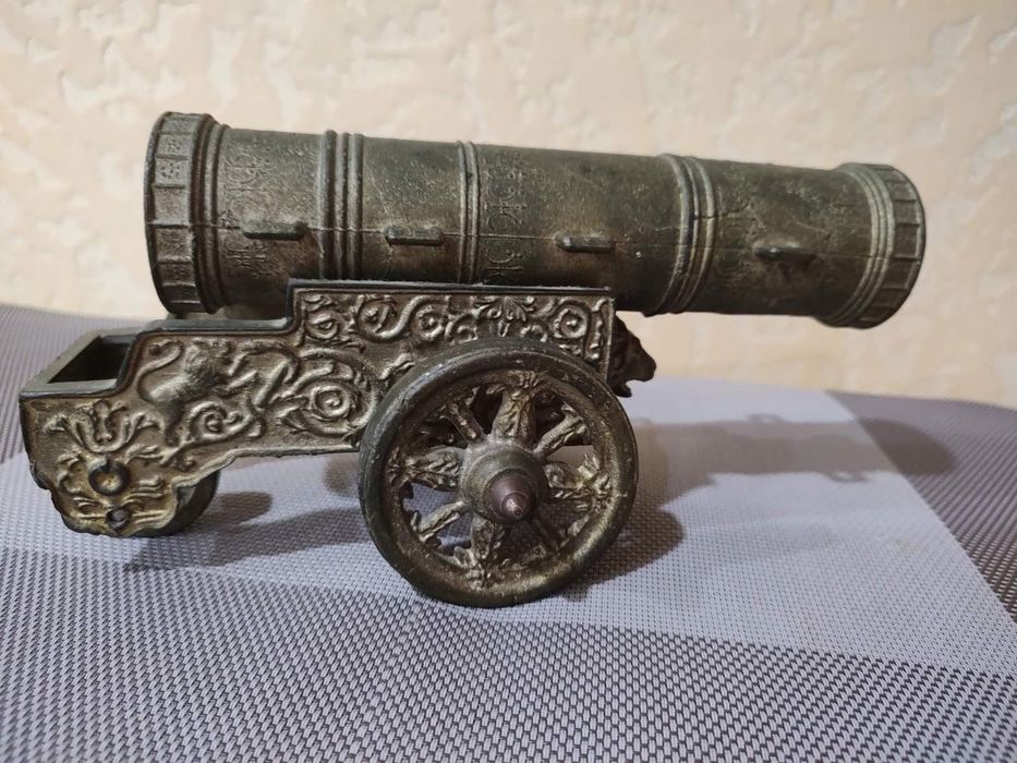 Бронзовая царь - пушка