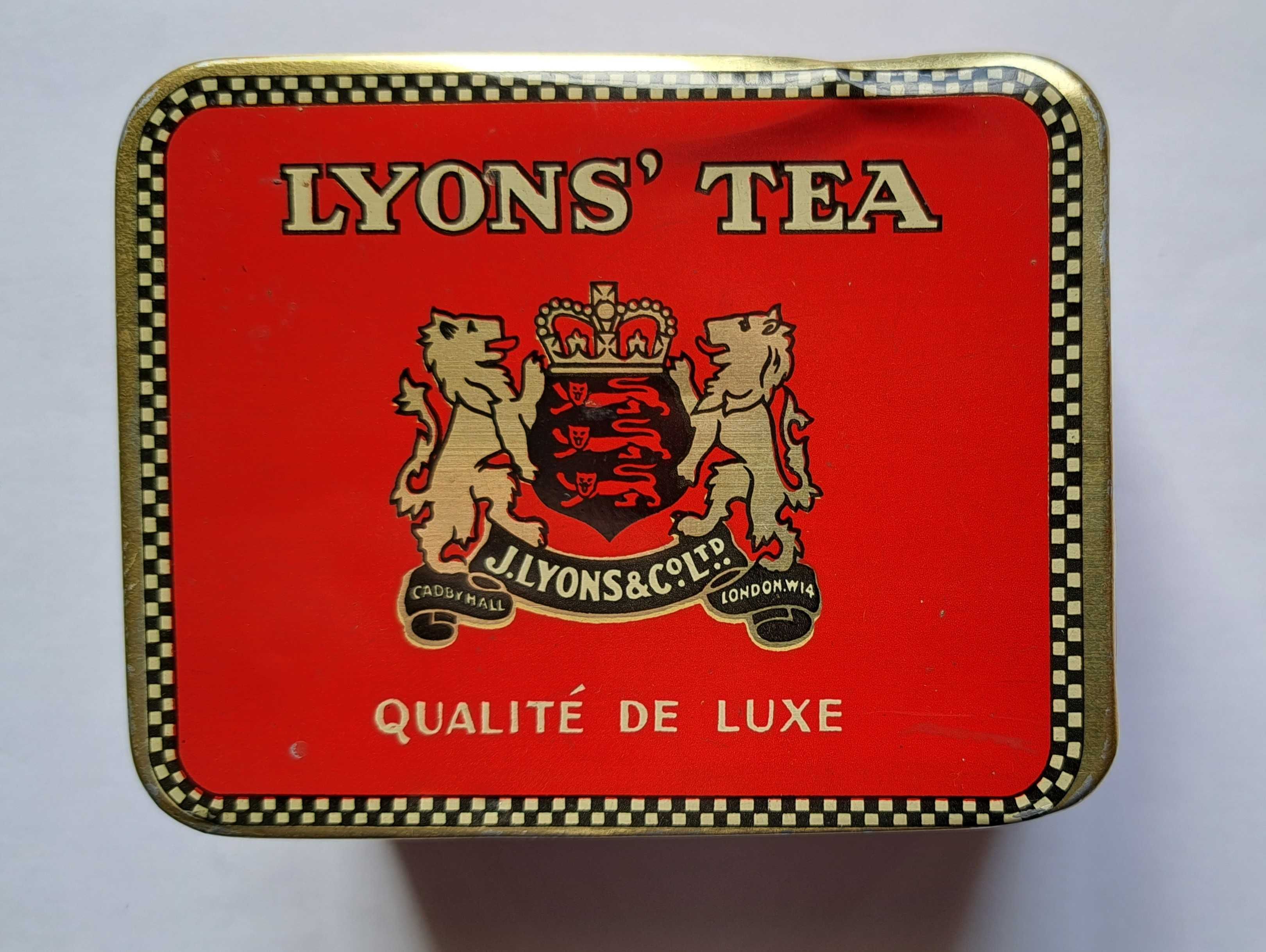 Stare pudełko po herbacie  firmy Lyons' Tea - Anglia