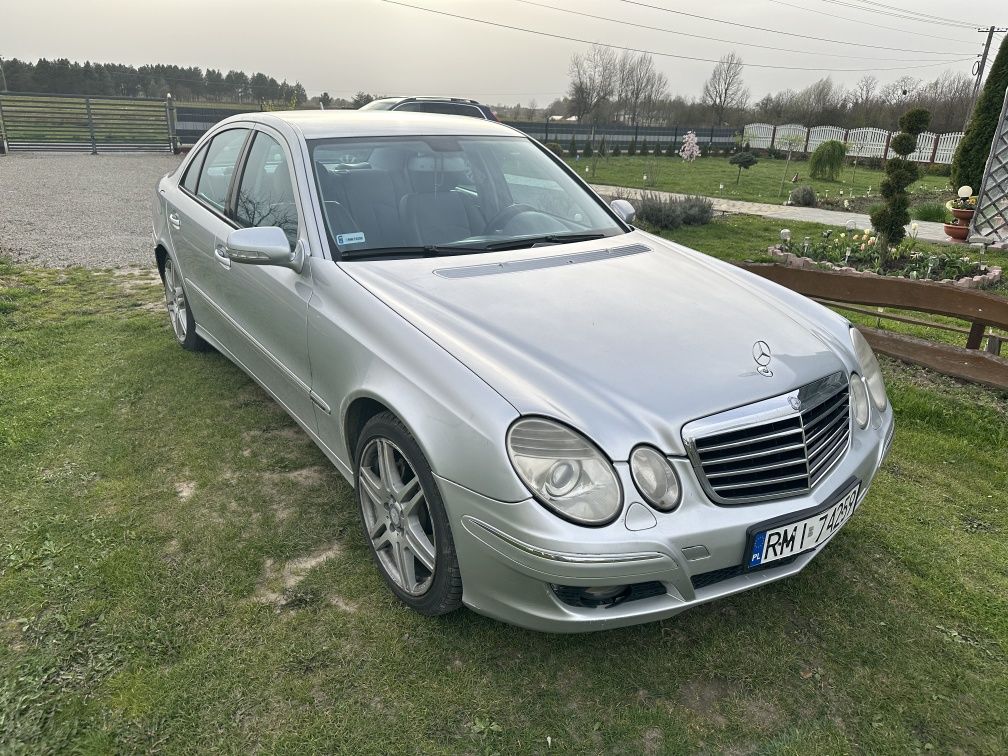 Sprzedam Mercedesa E-klasa z 2008 roku