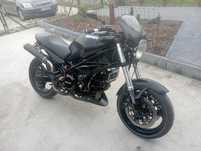 DUCATI Monster 750