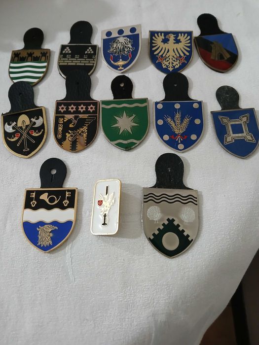 MILITAR-crachás da tropa portuguesa antigos