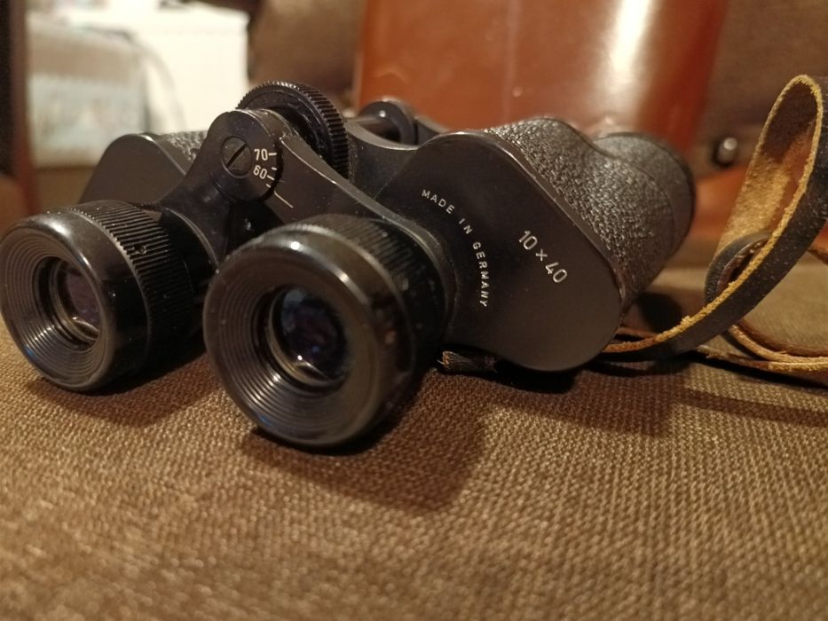 Ładna, solidna i użyteczna stara niemiecka lornetka AGFA 10x40 z etui