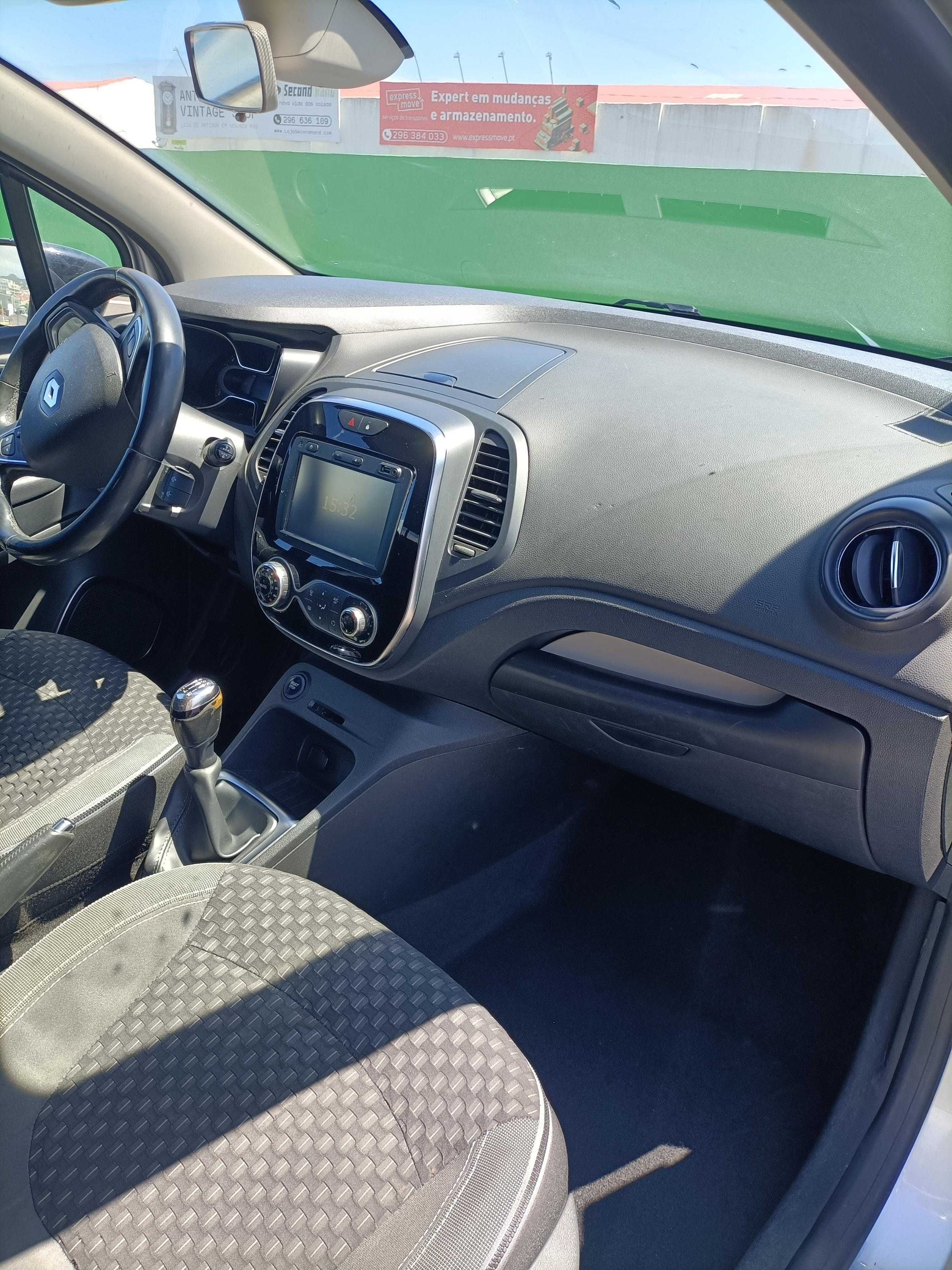 Renault Captur 0.9 TCE Exclusive (Ponta Delgada)