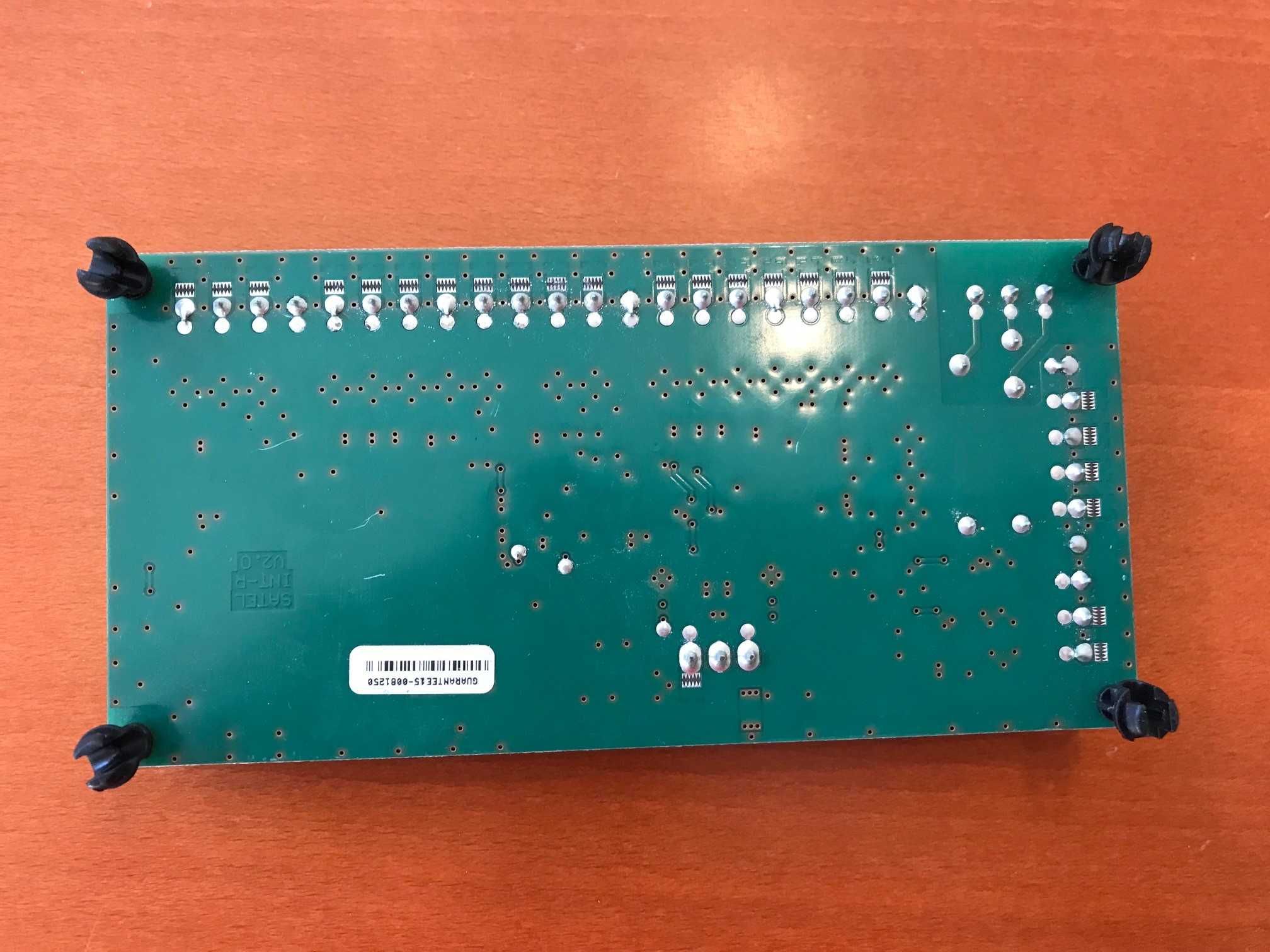 Satel Integra expander INT-R i trzy czytniki CZ-EMM2 cena za komplet