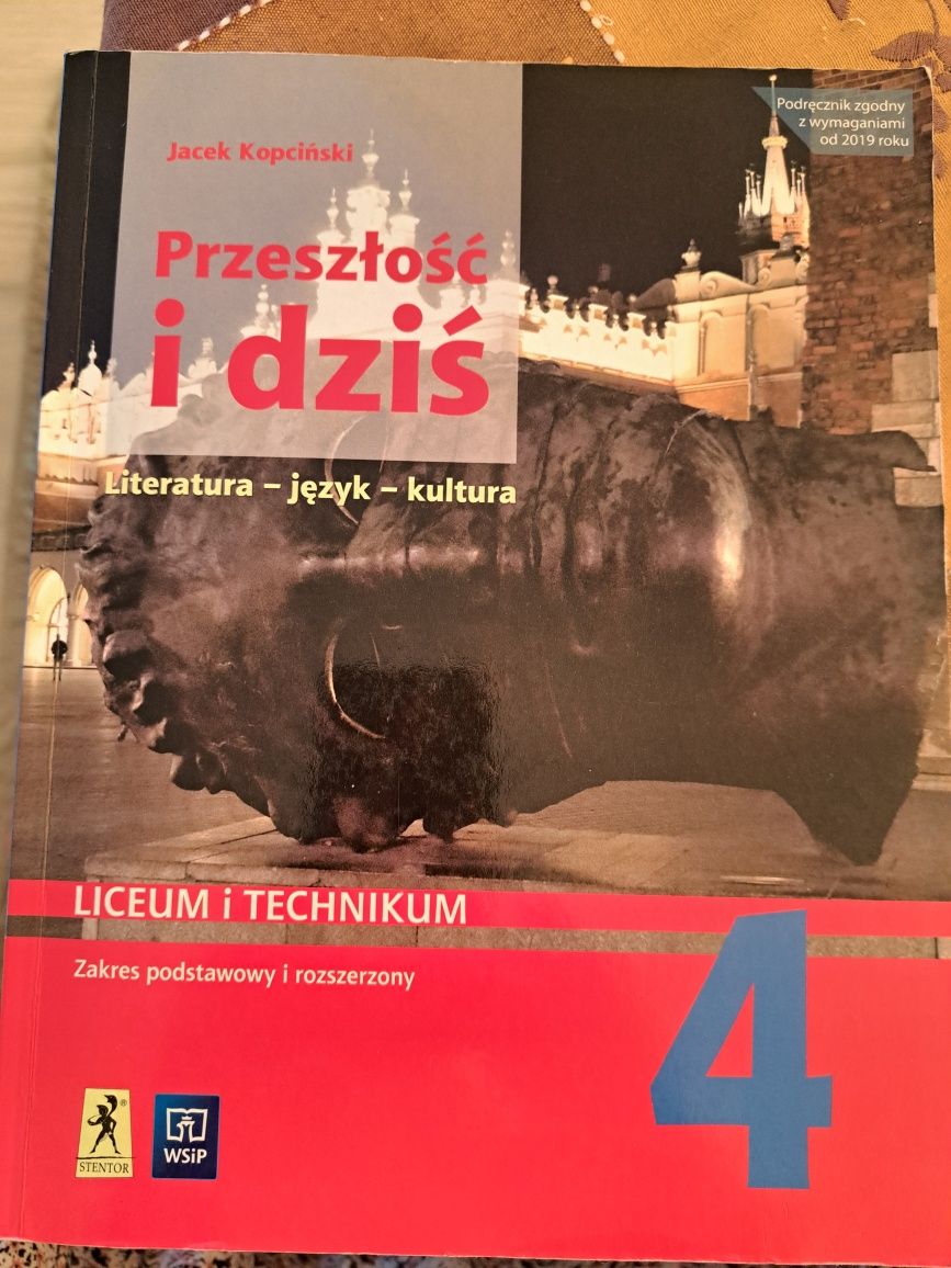 Przeszłość i dziś liceum ,technikum 4