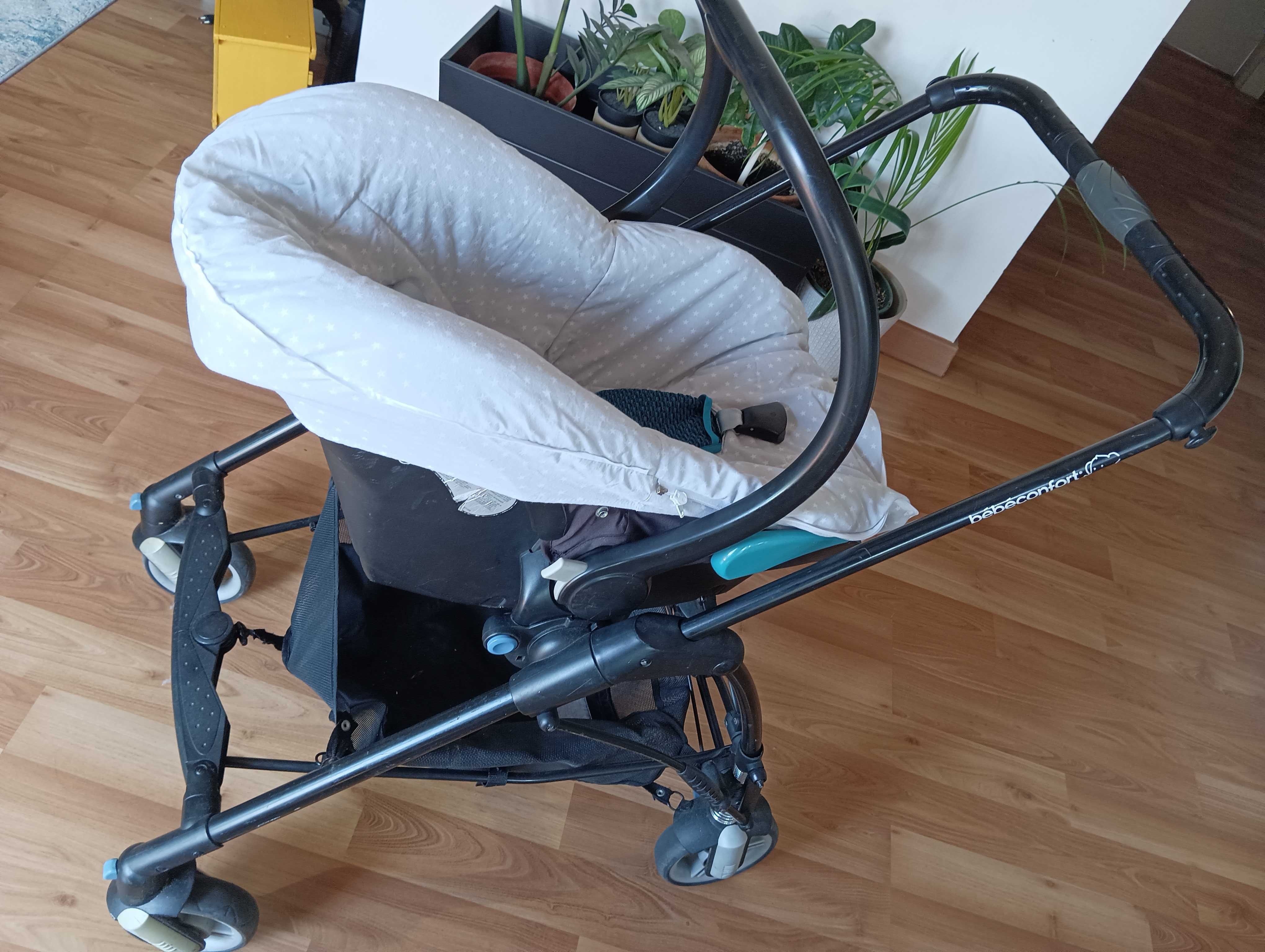 Carrinho bebé compacto trio