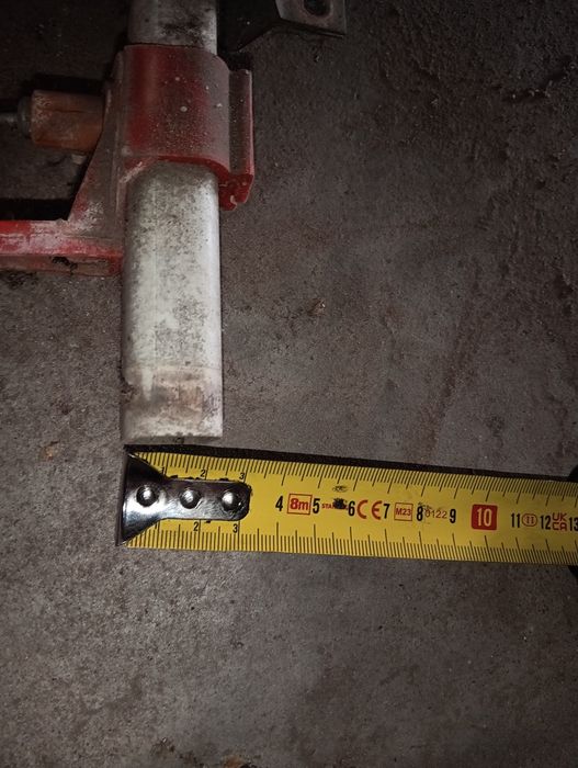 Linie wody pojenia dla drobiu kurczaków kaczek indyków poidła lubing