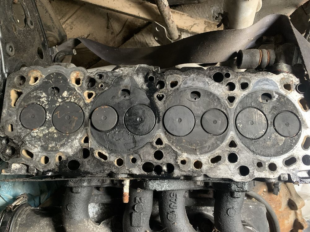 Продам головку Nissan 2.0 1994
