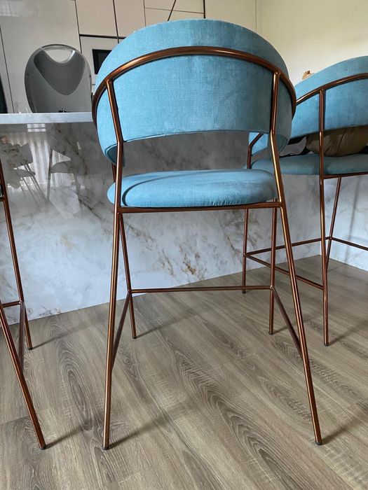 Cadeiras de sala e de balcao