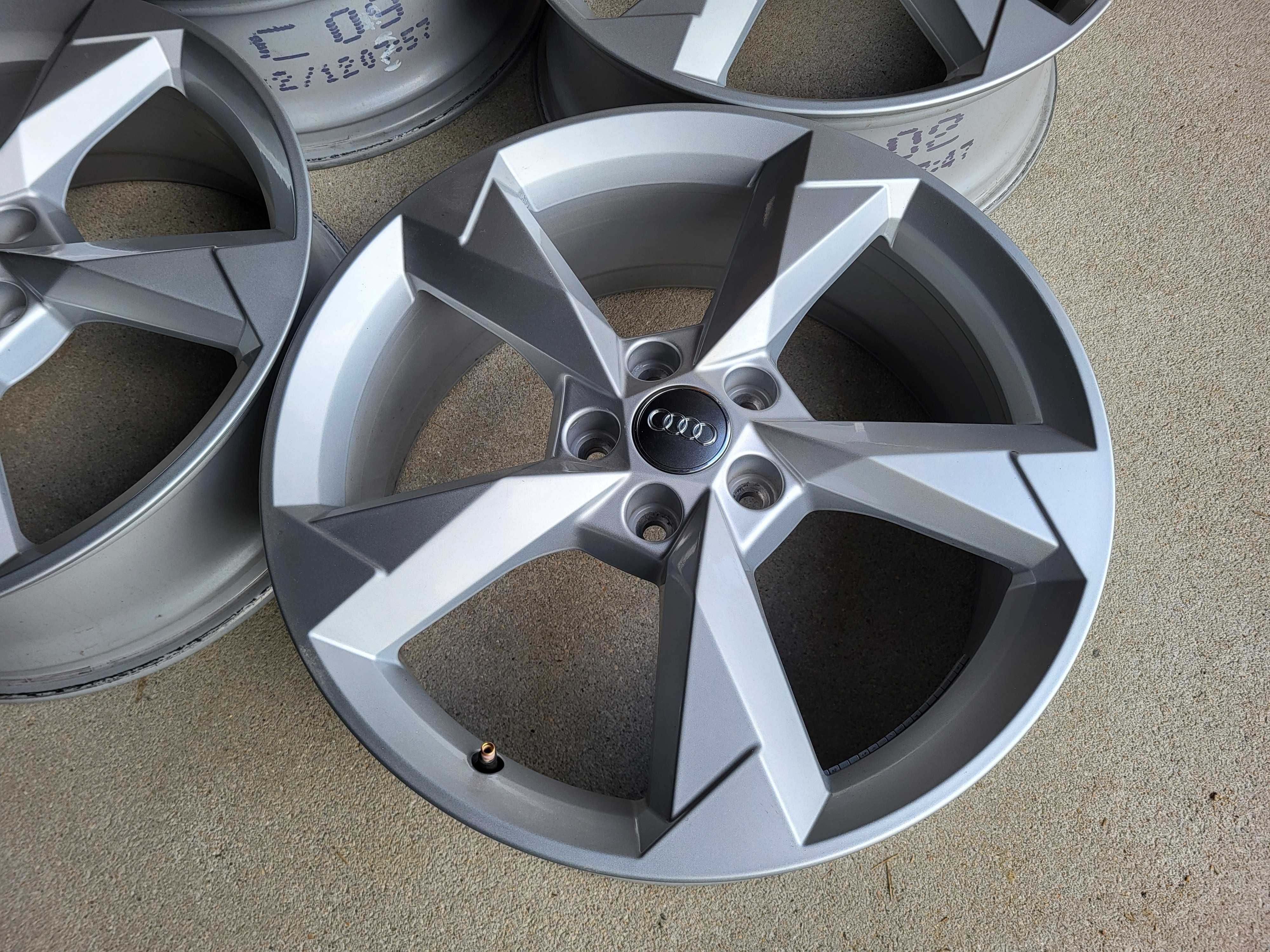 [937] Felgi aluminiowe 19 cali AUDI ORYGINALNE 5x112 7Jx19H2 et48
