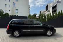 Chrysler Town & Country Chrysler Town & Country z fotelem elektrycznym dla niepełnosprawnych