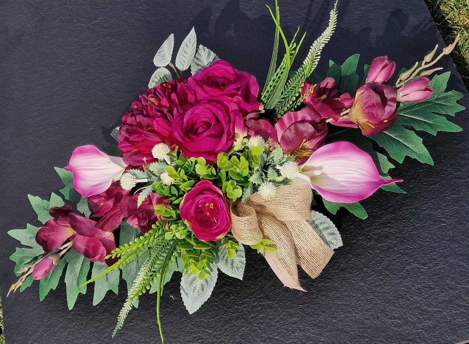 Kompozycja kwiatowa na grób cmentarz stroik ikebana Z238