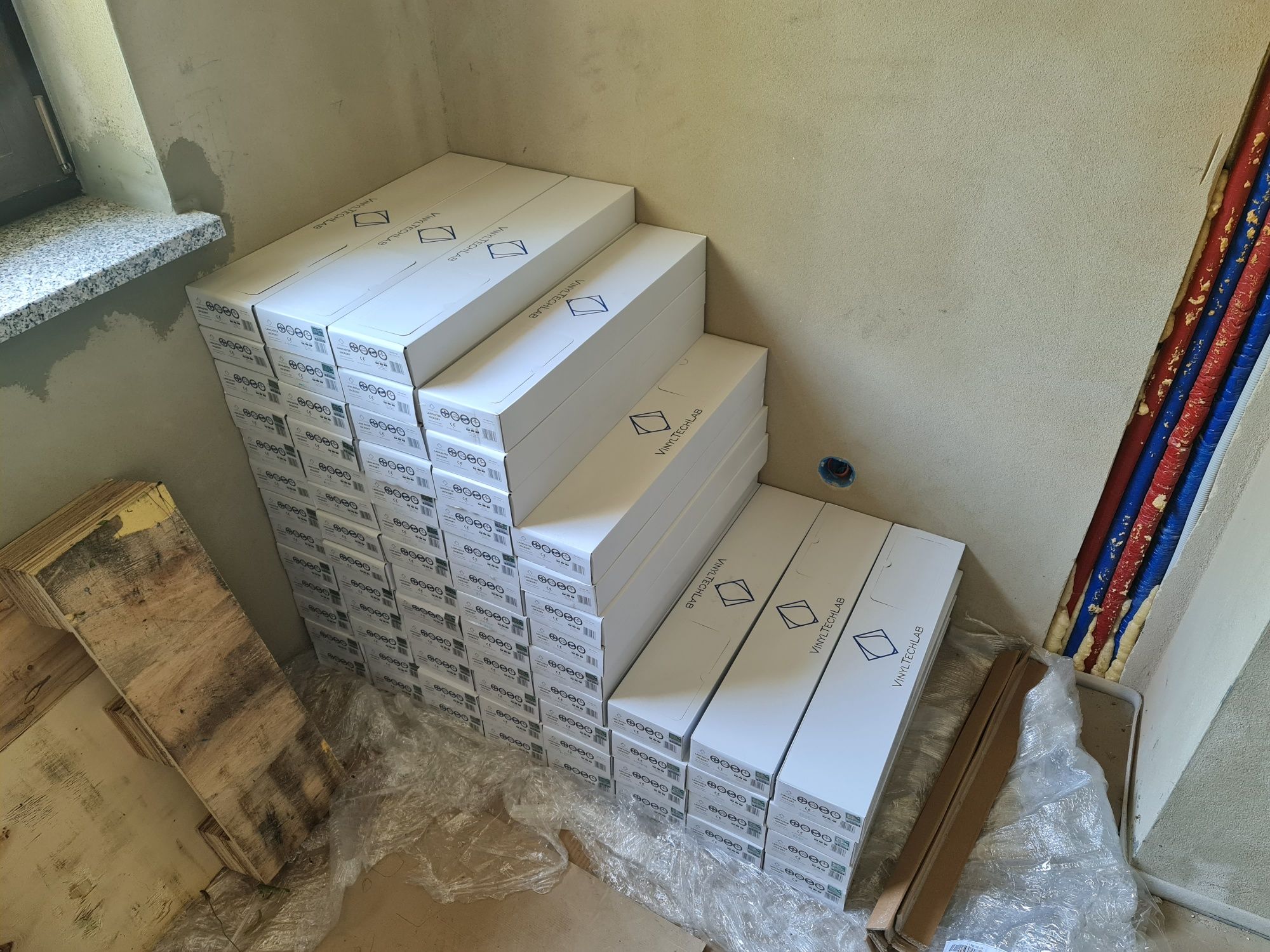 Panele winylowe VINYLTECHLAB Lancaster Hickory Royal Castle 58m2