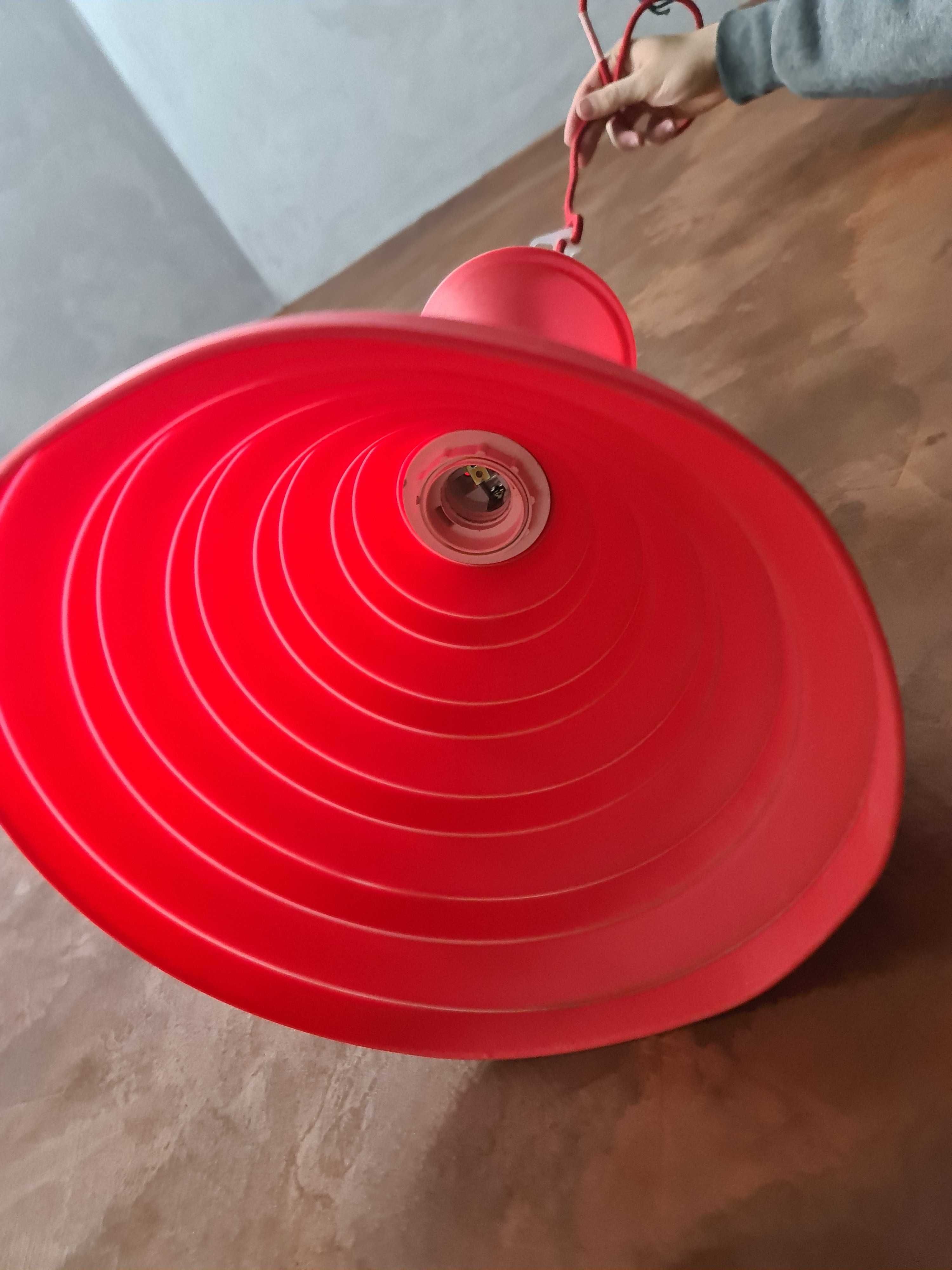 Lampy wiszące , żyrandole - czerwone 2 sztuki.