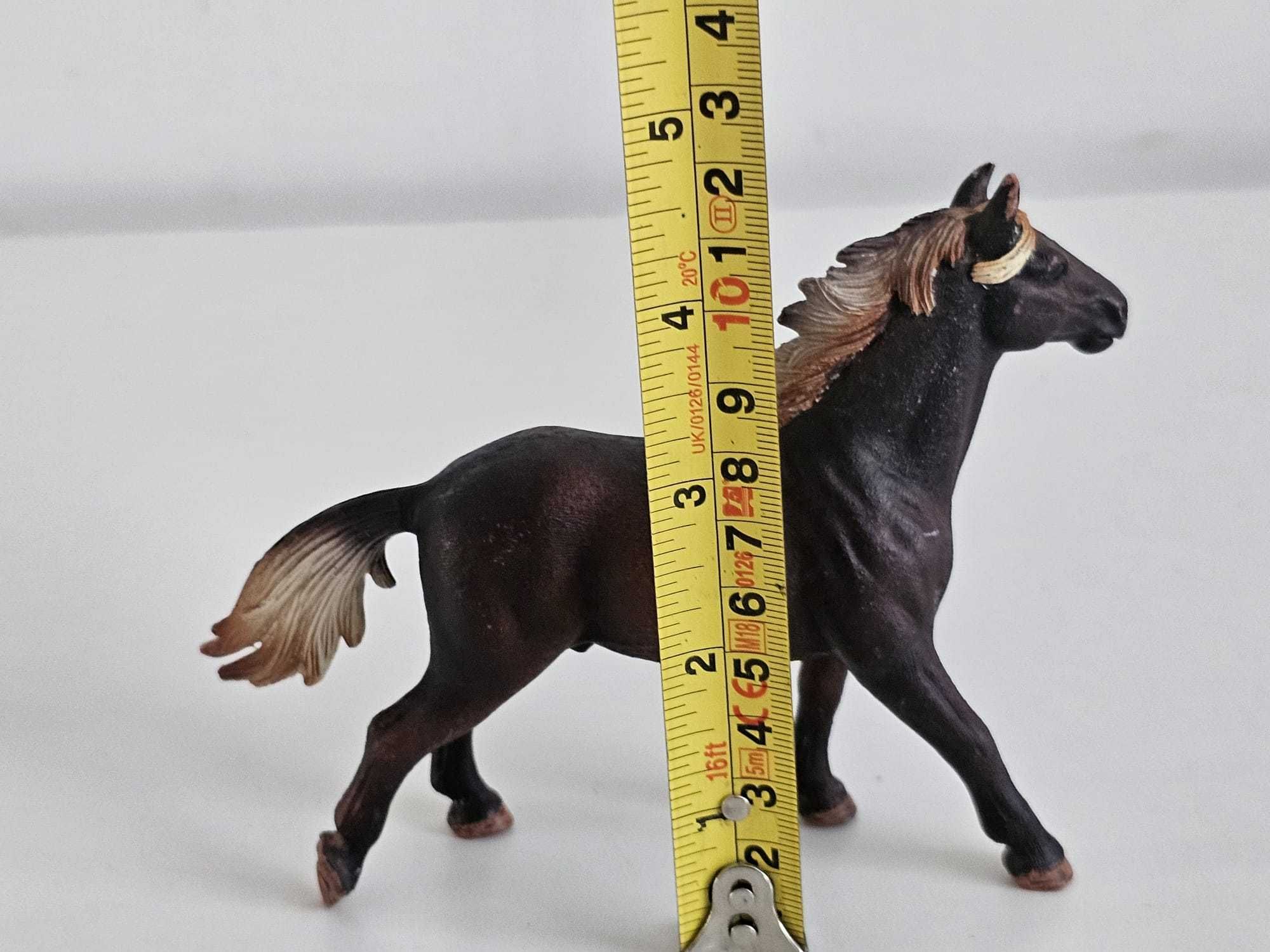 Schleich Mustang Ogier figurka kolekcjonerska