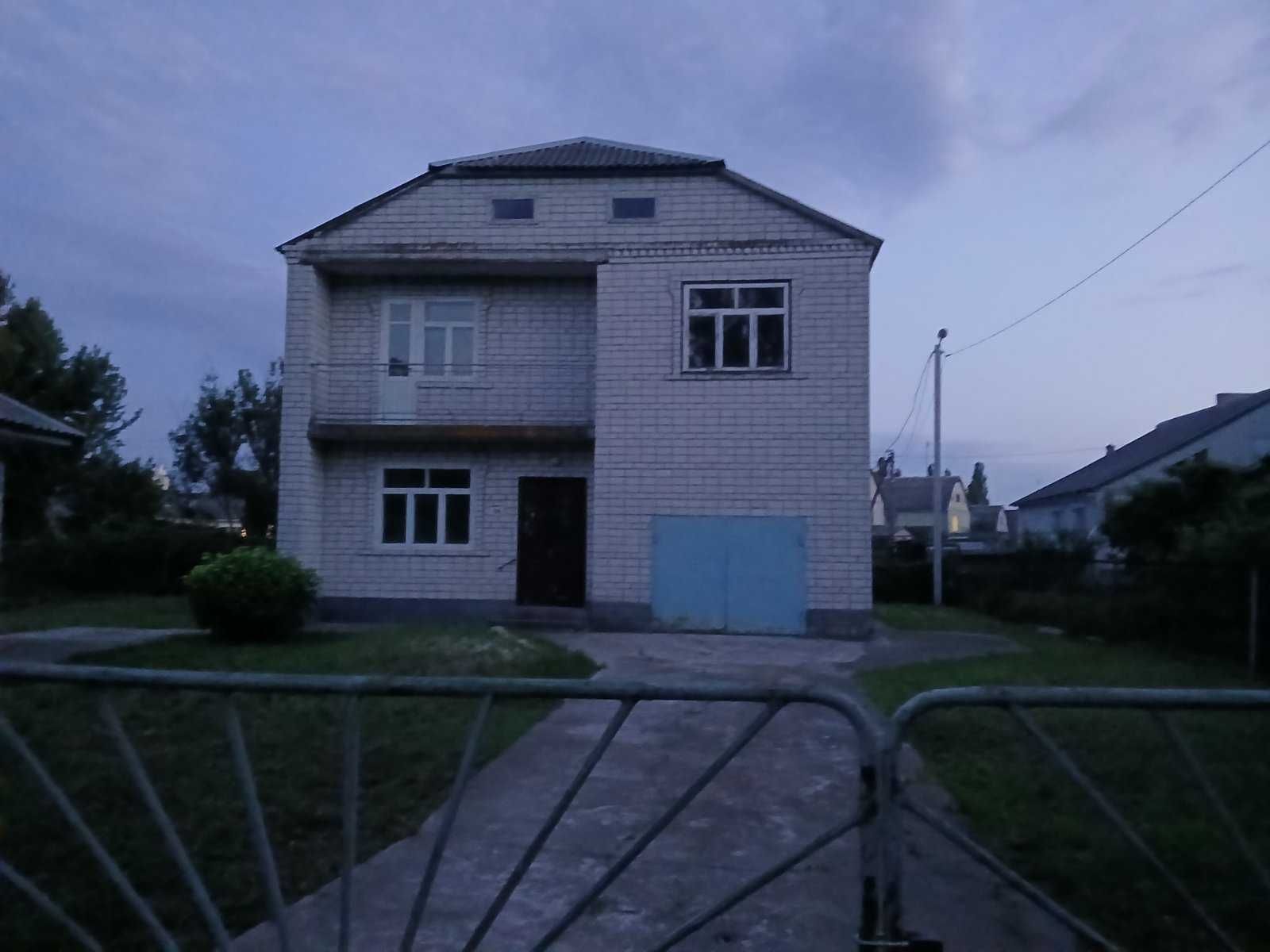 Продаж будинку біля р. Дніпро