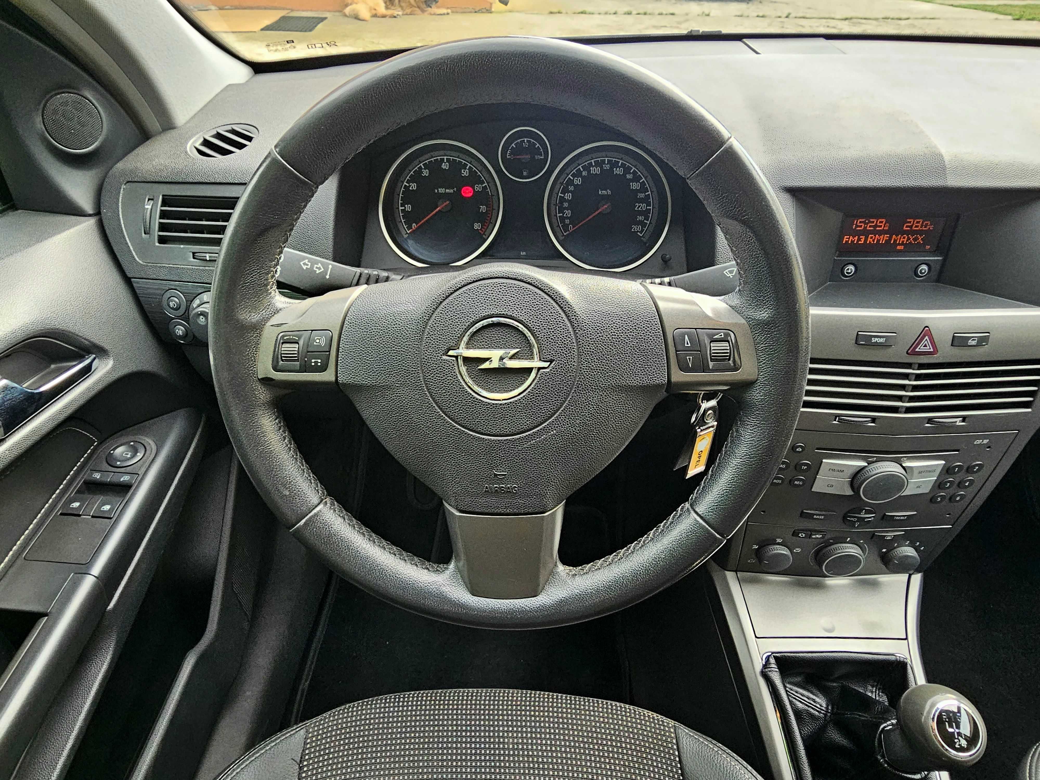 Bardzo Ładnay Opel Astra. 1,6 Benzyna, Klima, 199tys km. POLECAM