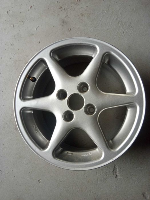 Alufelgi Opel F Corsa Astra 2020r 4 sruby R15 MT